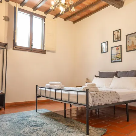Apartmán Classic Florentine Flat With Garden