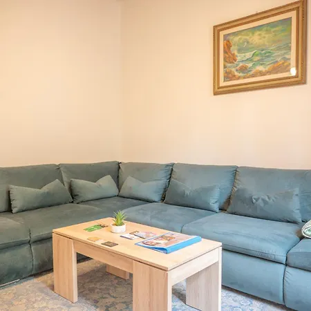 Classic Florentine Flat With Garden * 피렌체