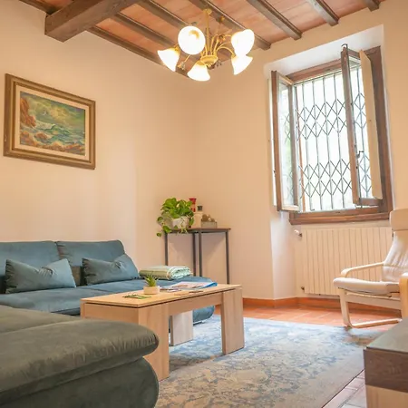 Classic Florentine Flat With Garden * 피렌체