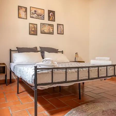 Classic Florentine Flat Apartment *